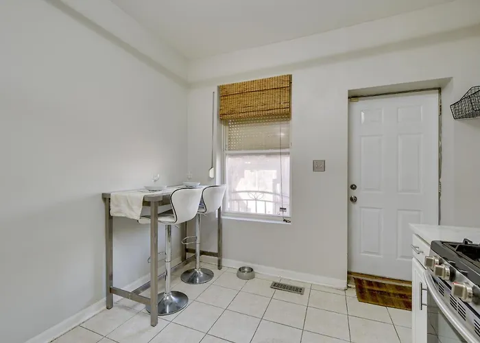 6 Mi To Dtwn Pet-friendly Apartment Chicago